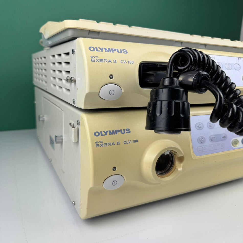 Olympus CV-180/CLV-180 Endoskopischer Videoprozessor / Lichtquelle + Zubehör
